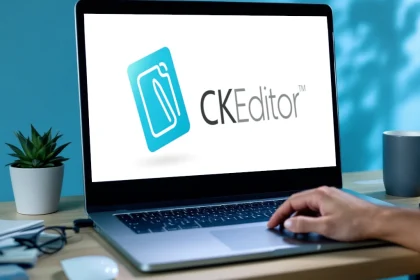Un écran d'ordinateur qui montre le logo de CKEditor
